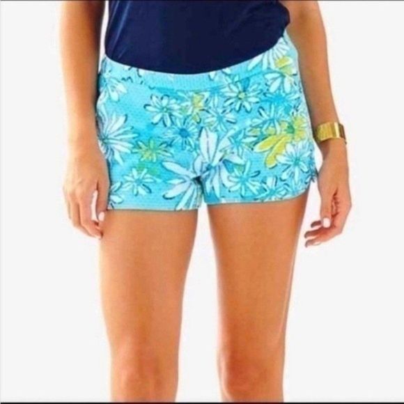 Lilly Pulitzer Shorts. Blue and yellow flower pattern. 00 - Picture 1 of 5